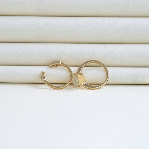 close view of dutch marquise cut lab diamond wedding ring set with yellow gold band