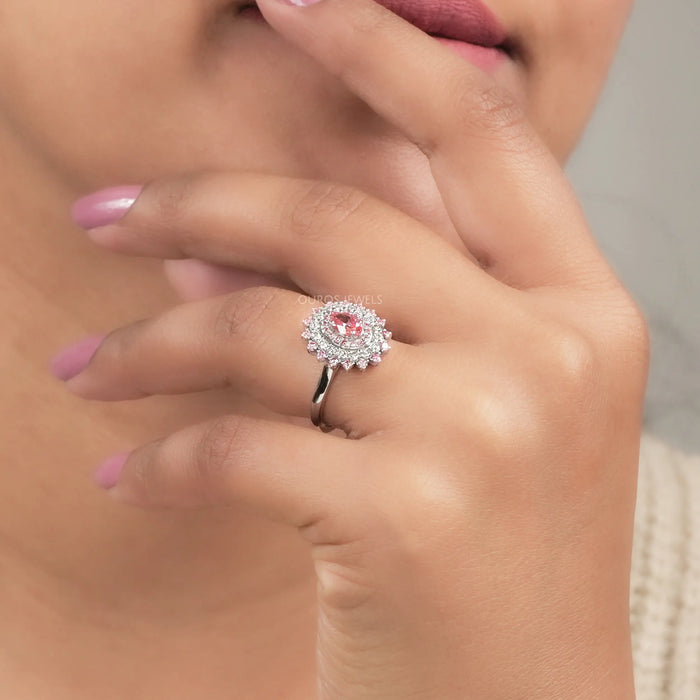 Fancy Pink Oval Cut Double Halo Diamant-Verlobungsring