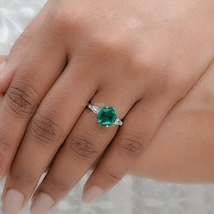 Hexagon Cut Emerald Gemstone Ring