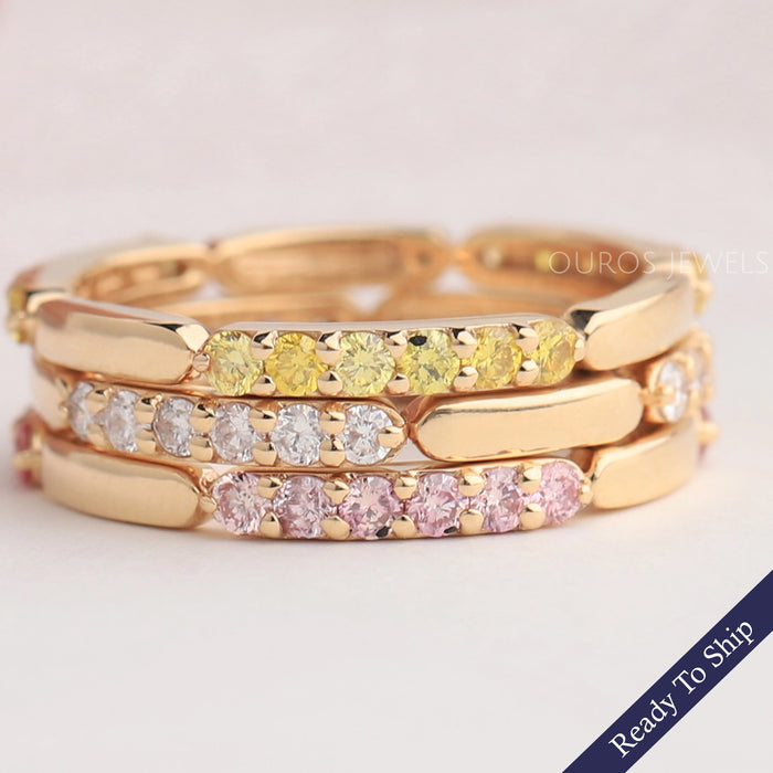 Ehering mit rundem Schliff und Labordiamanten in ausgefallener Farbe