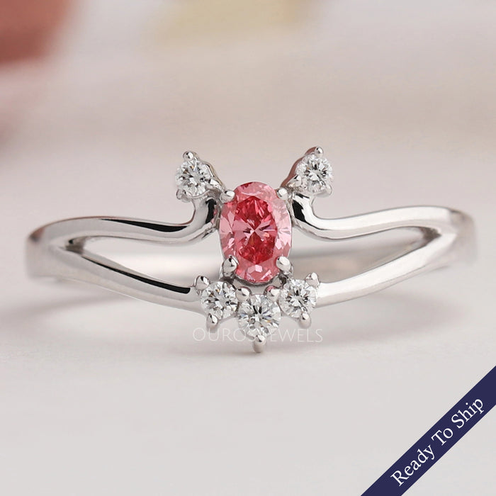 Rosa Diamantring mit ovalem Clusterschliff