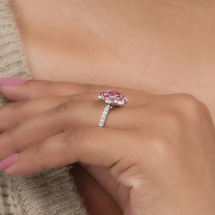 Fancy Pink Halo Lab Diamantring im Birnen- und Herzschliff
