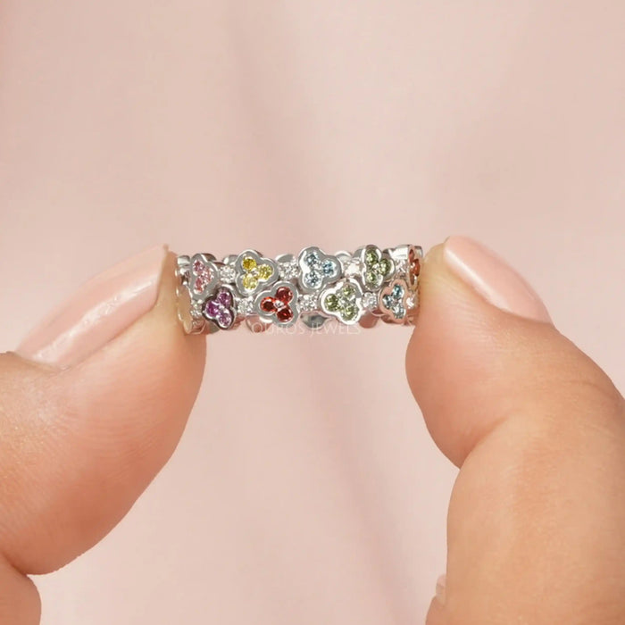 [A Women Wearing Colored Diamond Wedding Band]-[Ouros Jewels]