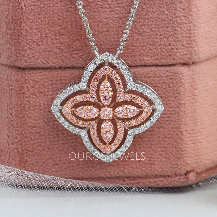 Halo-Anhänger mit Diamanten im Rundschliff im floralen Stil