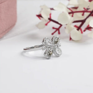 Einzigartiger floraler Ring mit Oliven- und Birnenschliff und Halo-Lab-Diamant