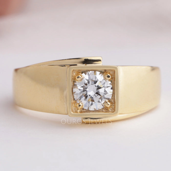 front view of round cut lab diamond solitaire yellow gold men's wedding ring