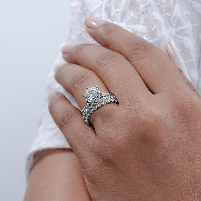 round shape diamond solitaire white gold wedding band ring set in finger