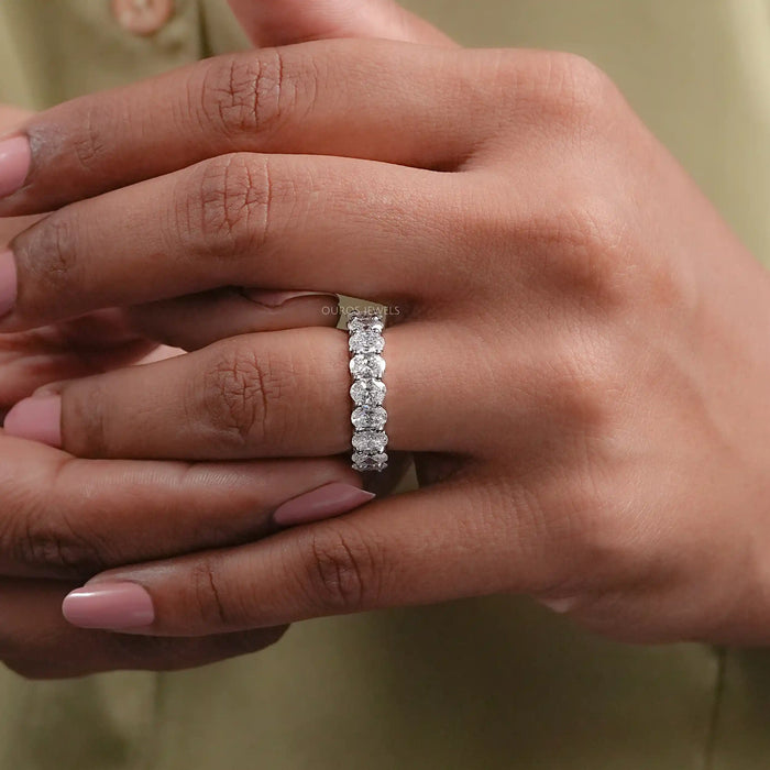 0.25 CT Ovalschliff  Labor Diamant Ewiges Band