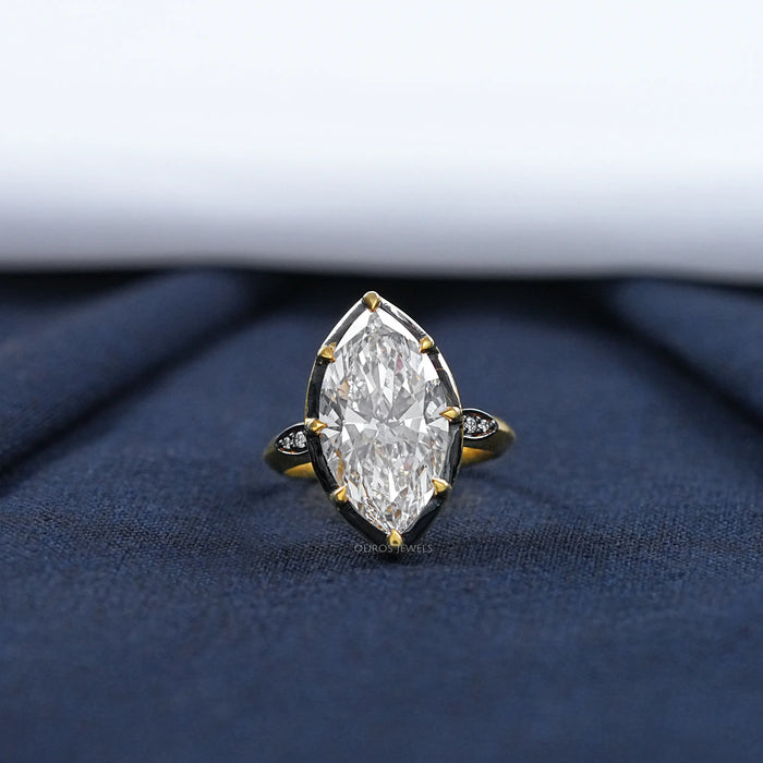 Meryl Streep Golden Globes Awards - Marquise Diamond Ring