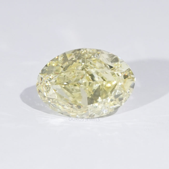 Fancy Gelb Lose Diamanten im Ovalschliff
