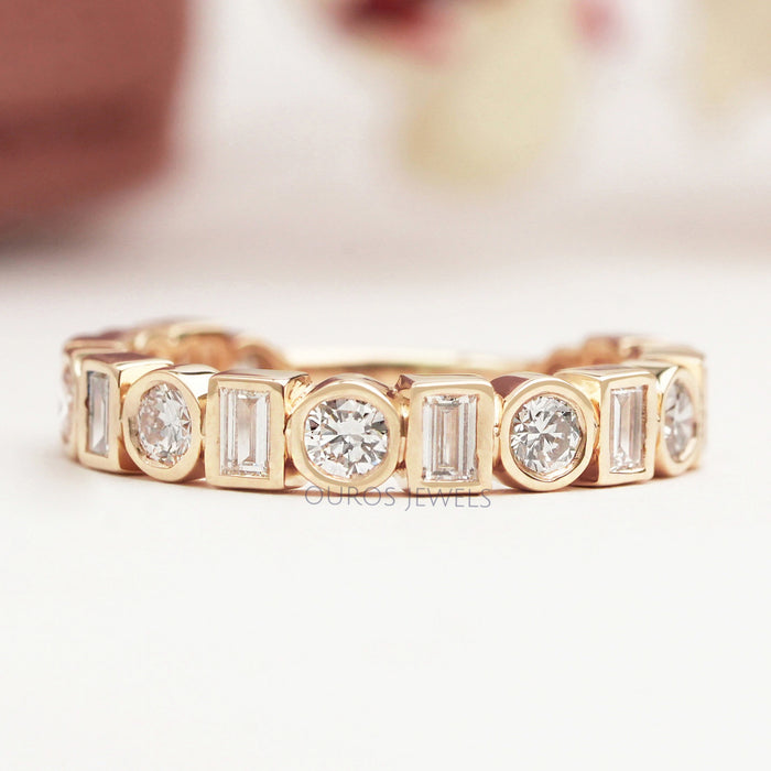 Baguette Rundschliff Diamant Lünette Set Ehering