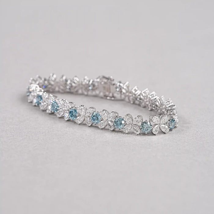 Pear-Shaped Flower Diamond  Bracelet