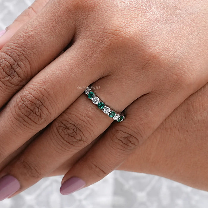 Emerald Gemstone And Round Diamond Wedding Band