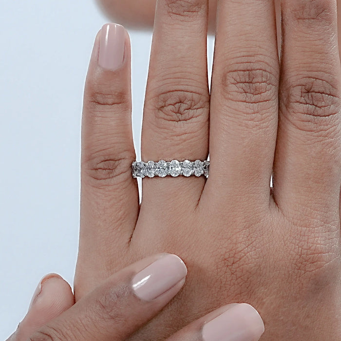 0.25 CT Ovalschliff  Labor Diamant Ewiges Band