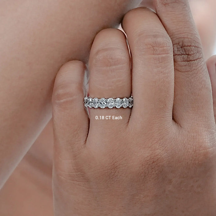 0.25 CT Ovalschliff  Labor Diamant Ewiges Band