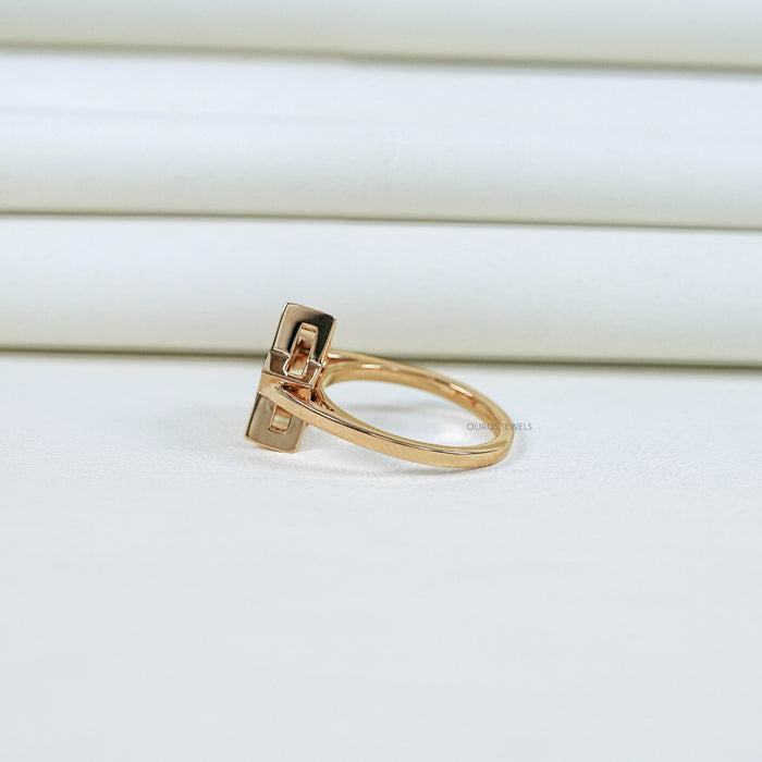 Sternschliff Lünettenfassung Solitär Verlobungsring