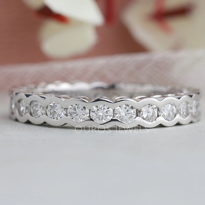 Round Shape Lab Diamond Half Bezel Set  Band
