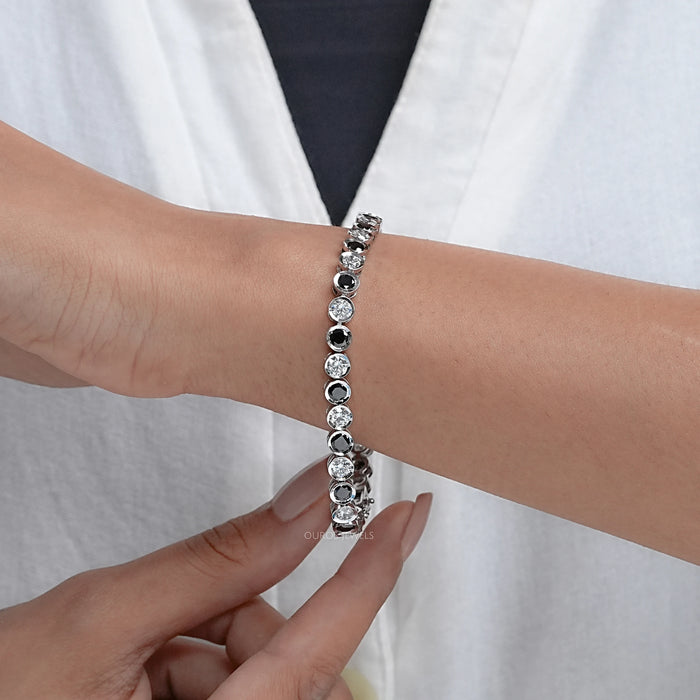 Alternative Bezel Set Round Cut Black Diamond Bracelet