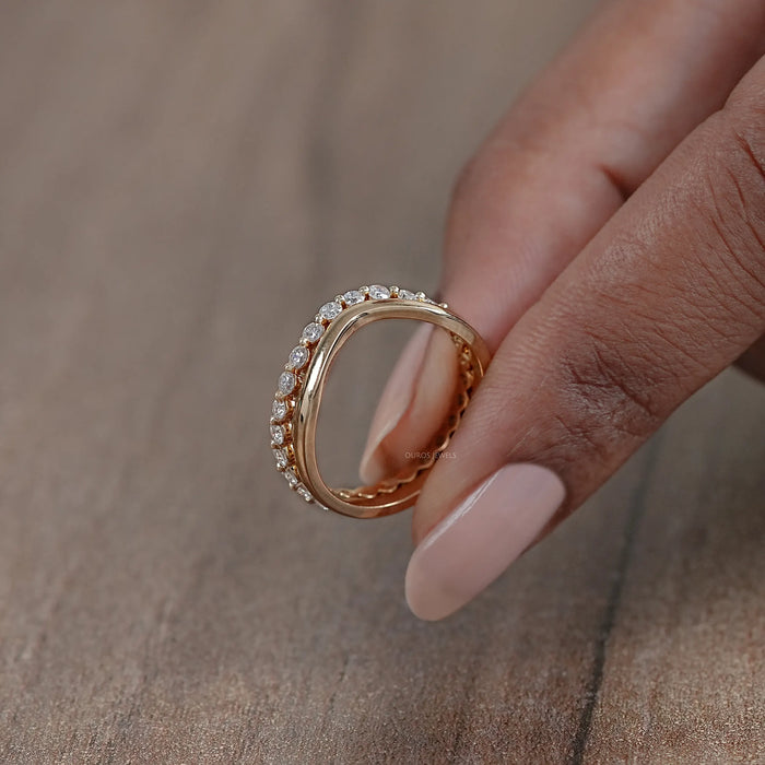 Round Lab Diamond Double Wave Curved Band
