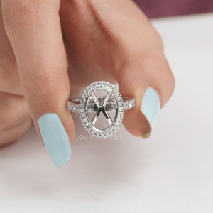 oval cut semi mount engagement ring 