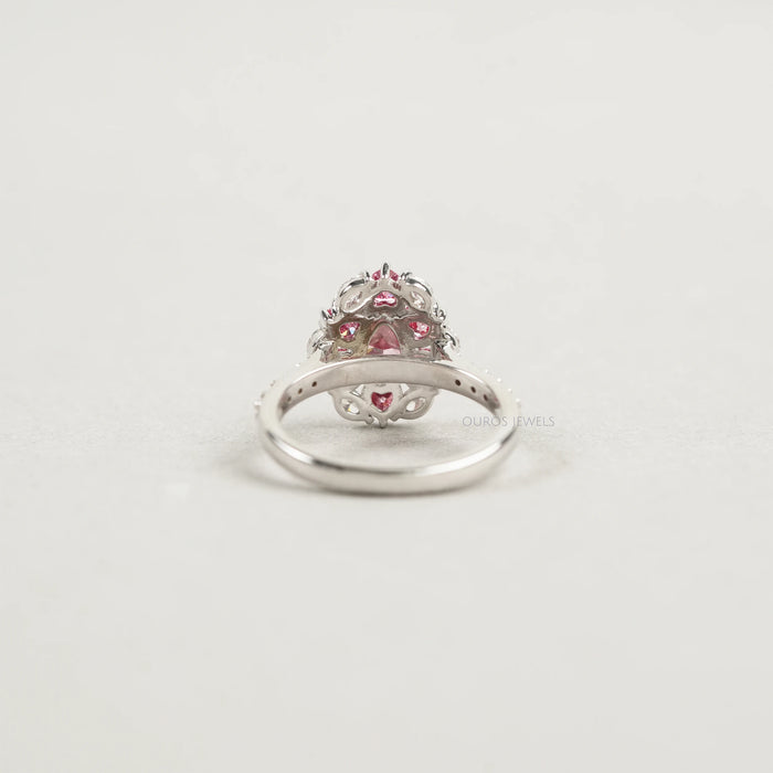 Fancy Pink Halo Lab Diamantring im Birnen- und Herzschliff