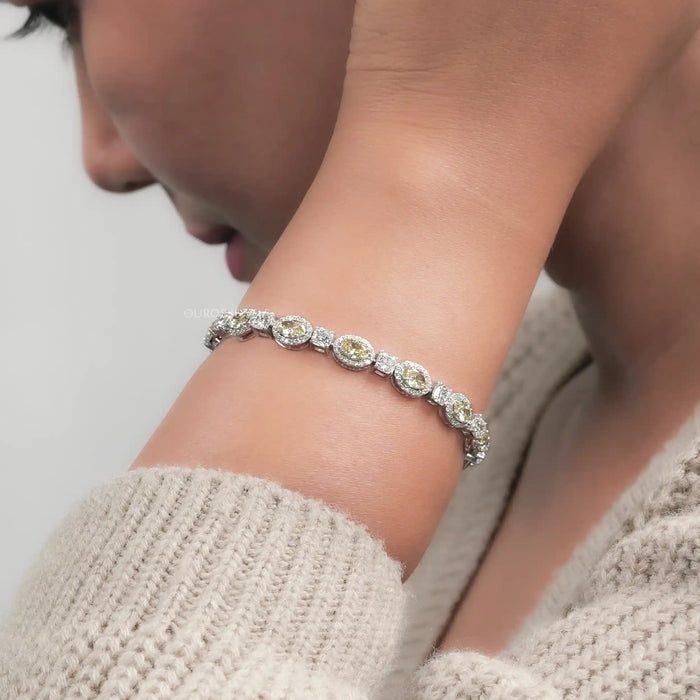 Gelbes Halo-Diamantarmband im Ovalschliff aus Laborzucht