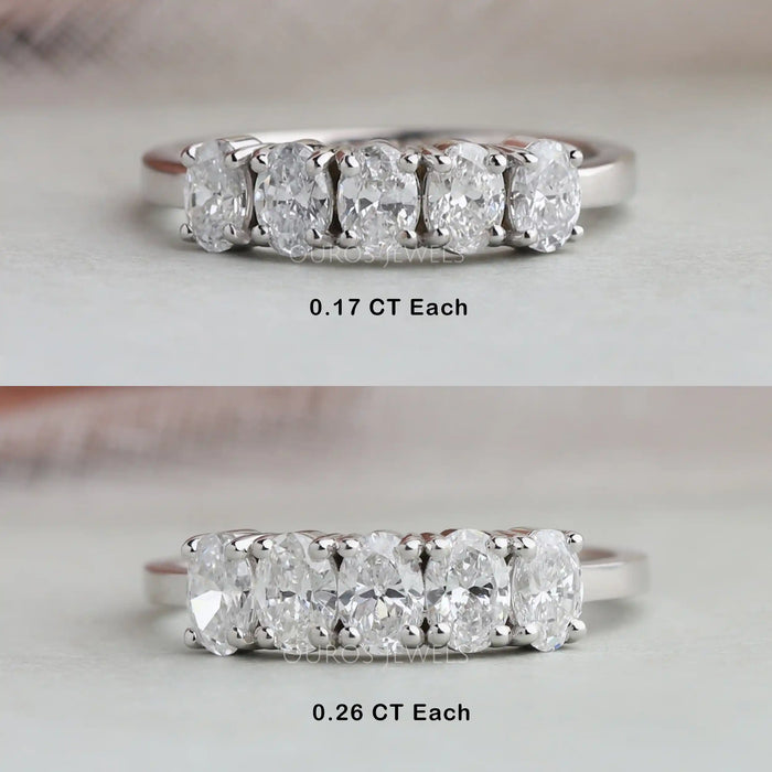Ehering mit ovalem Fünf-Stein-Schliff und im Labor gezüchteten Diamanten