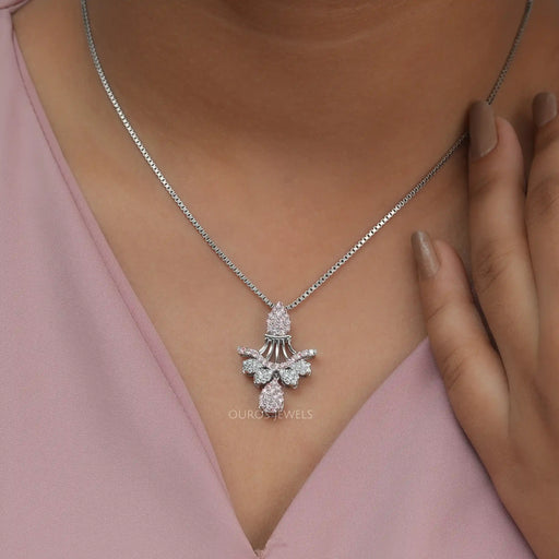 [A Women wearing Pink Round Unique Style Pendant]-[Ouros Jewels]