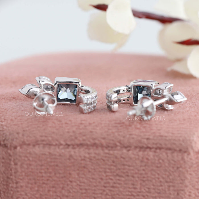 Creolen mit blauen Diamanten im Prinzessschliff
