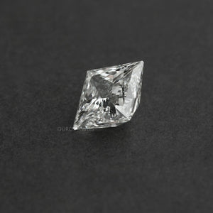 Im Labor gezüchteter Diamant im Prinzessschliff 