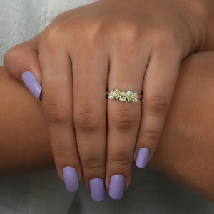 [A Women wearing Five Stone Yellow Wedding Ring]-[Ouros Jewels]