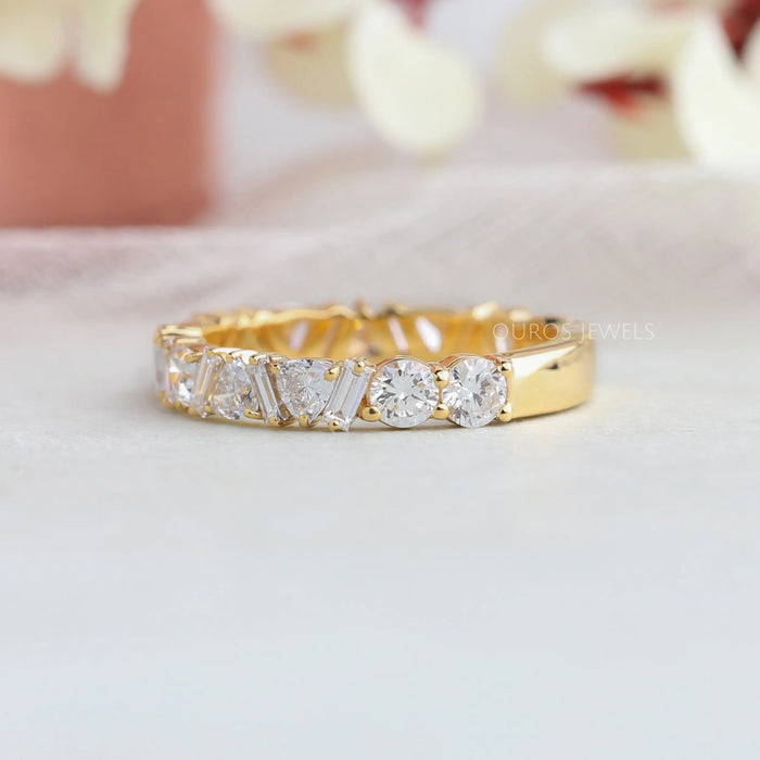 baguette cut diamond wedding band 