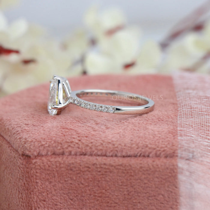 Birne Und Gelber Strahlender Diamant Toi Et Moi Ring