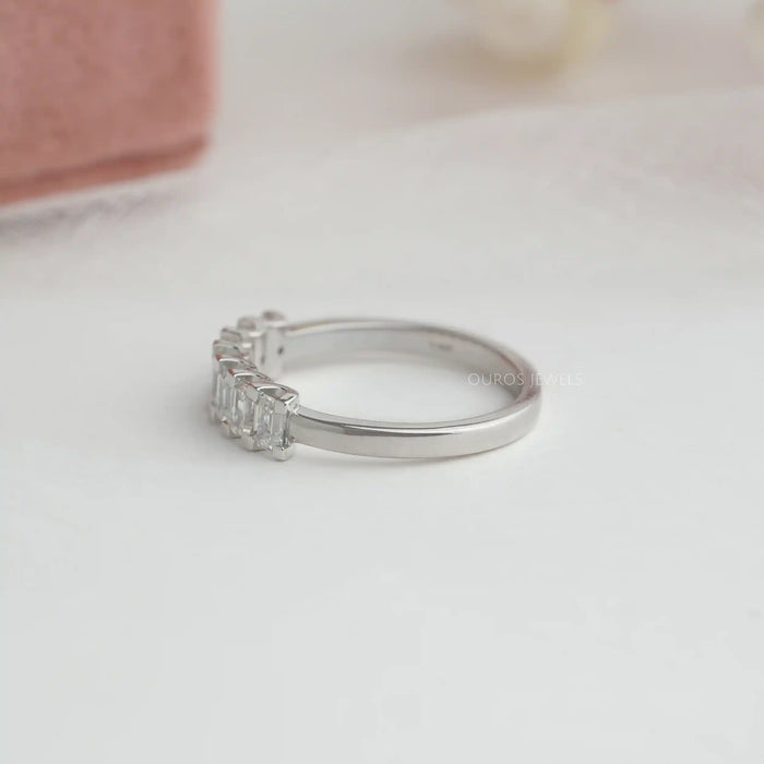 14k white gold band of emerald cut seven stone wedding band