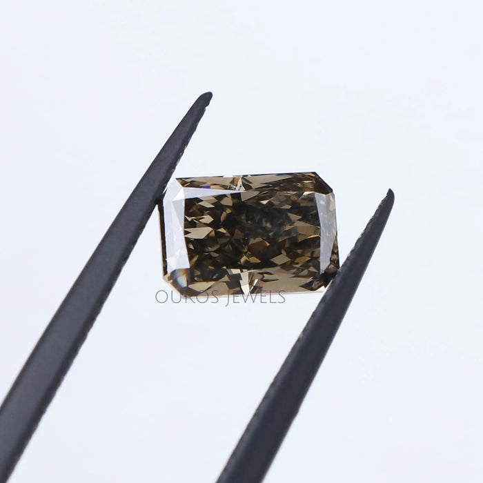 1,65 Karat Oliven Radiant schliff Labor Diamant