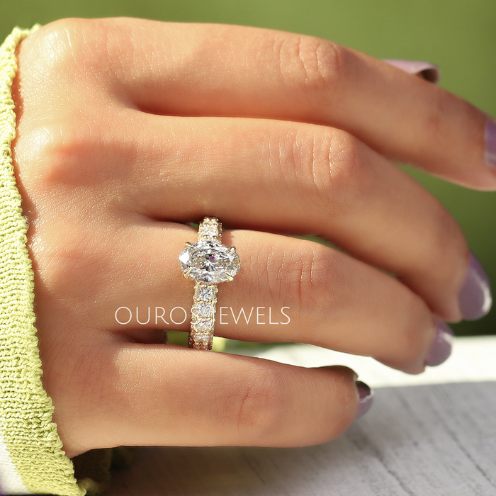 [Oval Diamond Engagemnet Ring In Finger]-[Ouros Jewels]
