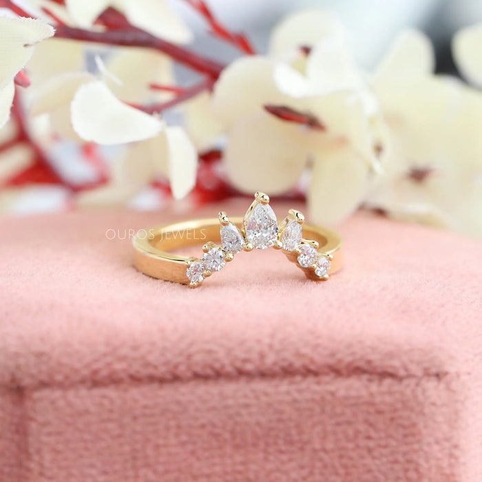 Birne und Rund Diamant gebogenes Band