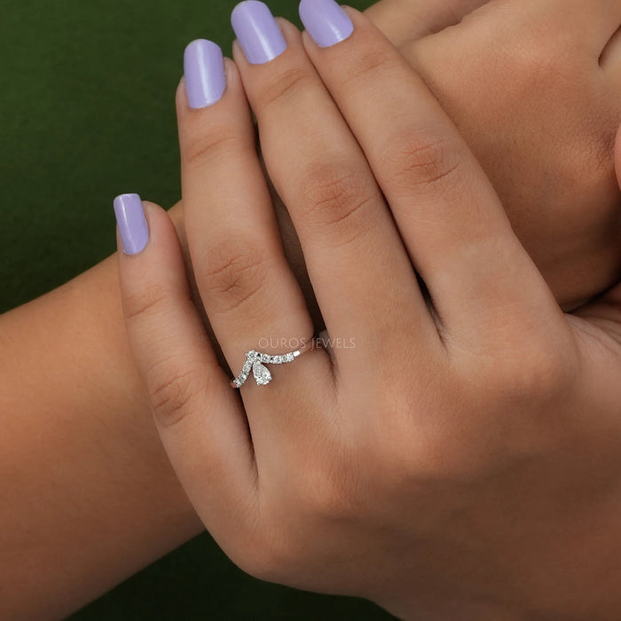 Unique pear brilliant cut curved wedding band with 14k white gold in finger