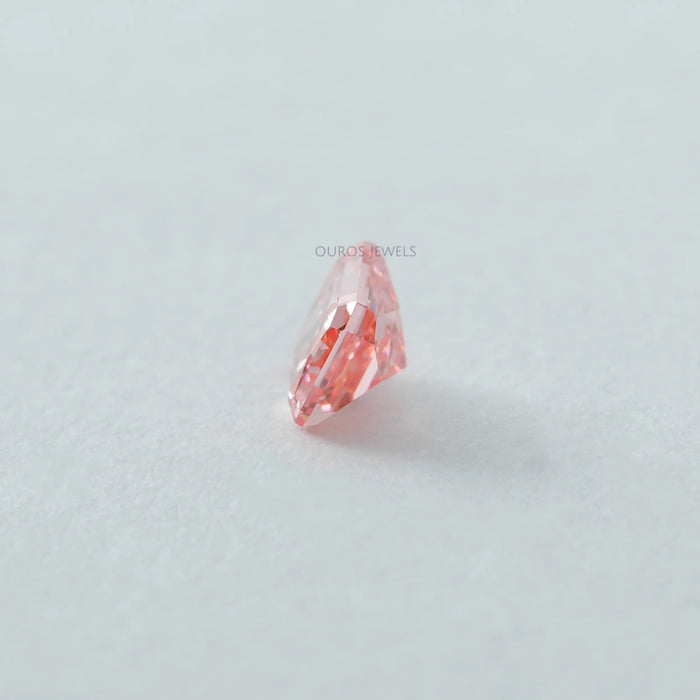 Strahlend Lose Rosa Diamant - 0,33 Karat Jeder