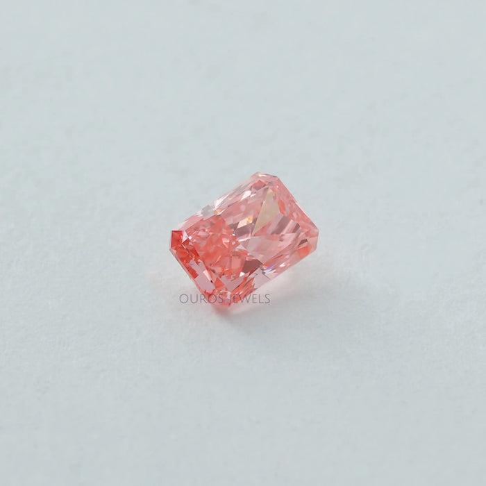 Strahlend Lose Rosa Diamant - 0,33 Karat Jeder