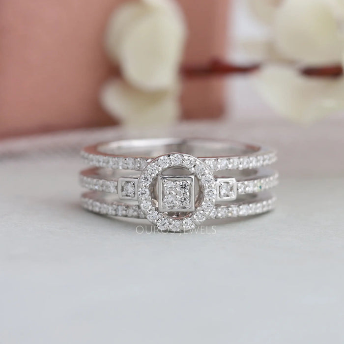 Halo-Ring mit dreifachem Rundschaft und Diamantcluster