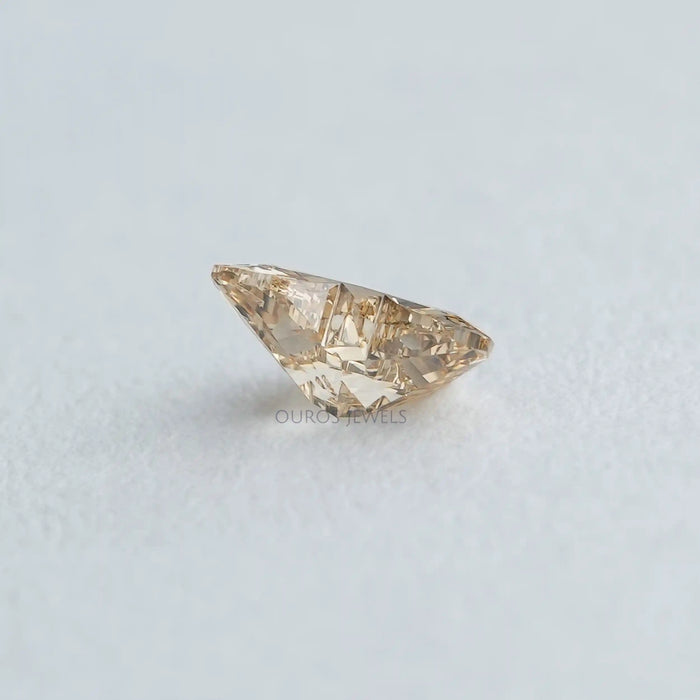 Gelb Schmetterling Labor Gezüchteter Diamant - 0.40 Karat Jeder